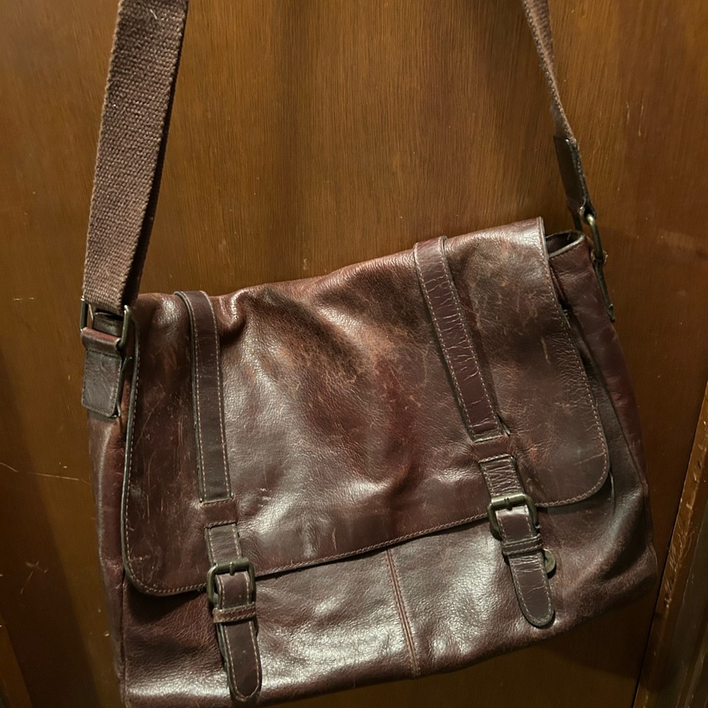 Brown Leather Men's Messenger Bag